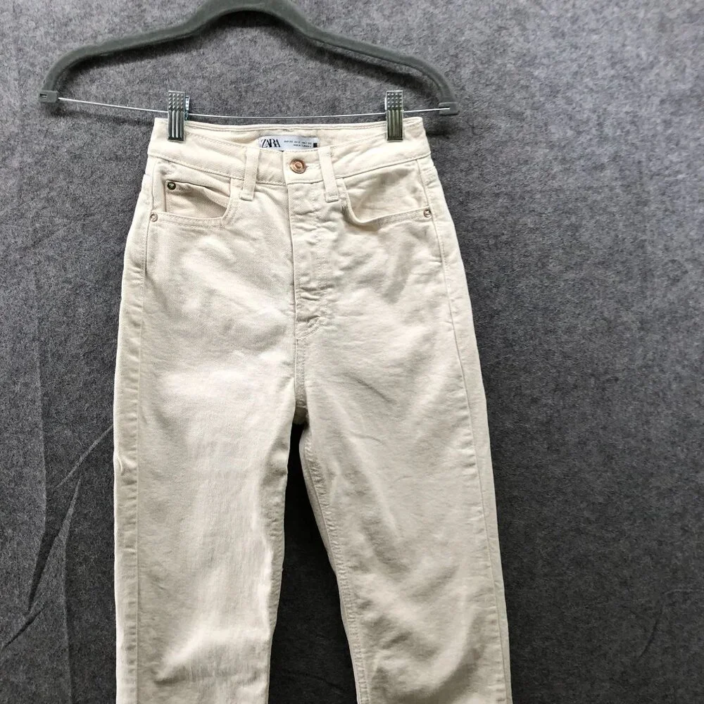 Zara High Rise Straight Jeans Womens 0‎ Ivory White Split Hem Frayed